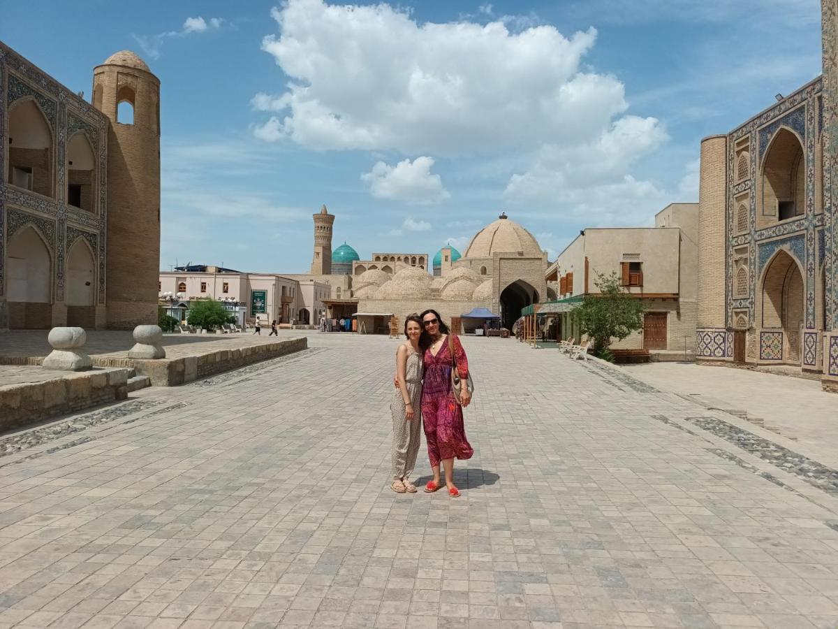 Uzbegim Family Guest House Bukhara Esterno foto