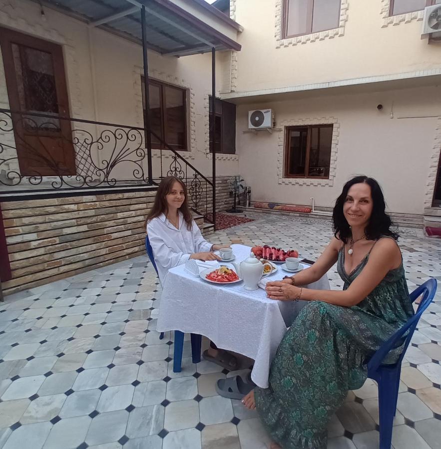 Uzbegim Family Guest House Bukhara Esterno foto