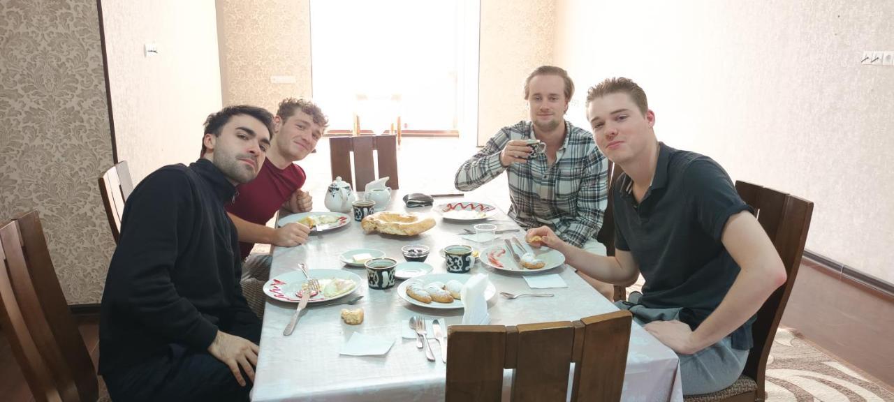 Uzbegim Family Guest House Bukhara Esterno foto