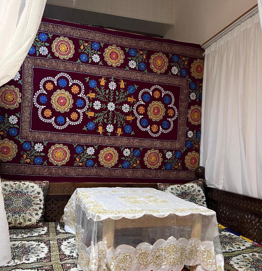 Uzbegim Family Guest House Bukhara Esterno foto