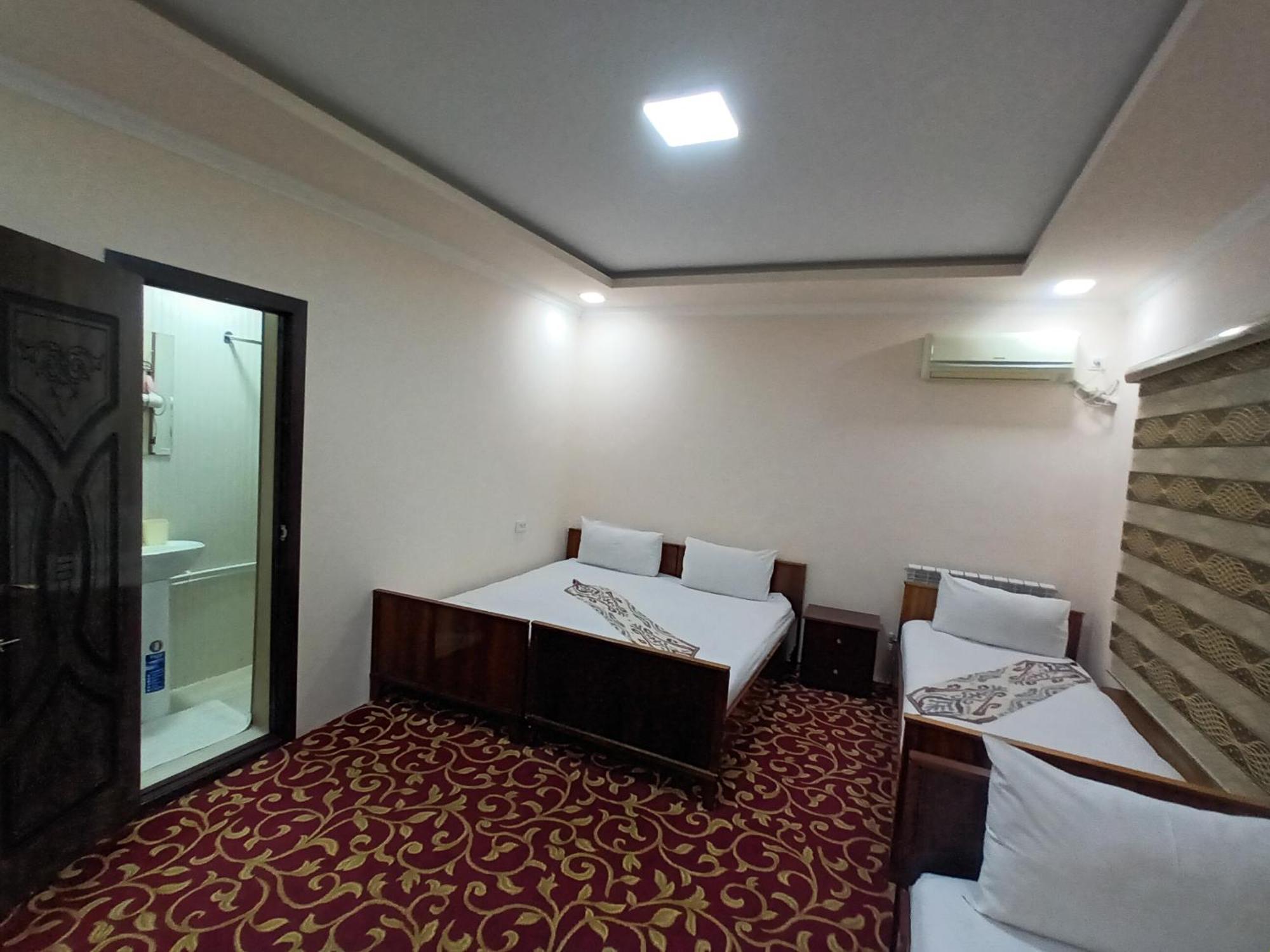 Uzbegim Family Guest House Bukhara Esterno foto