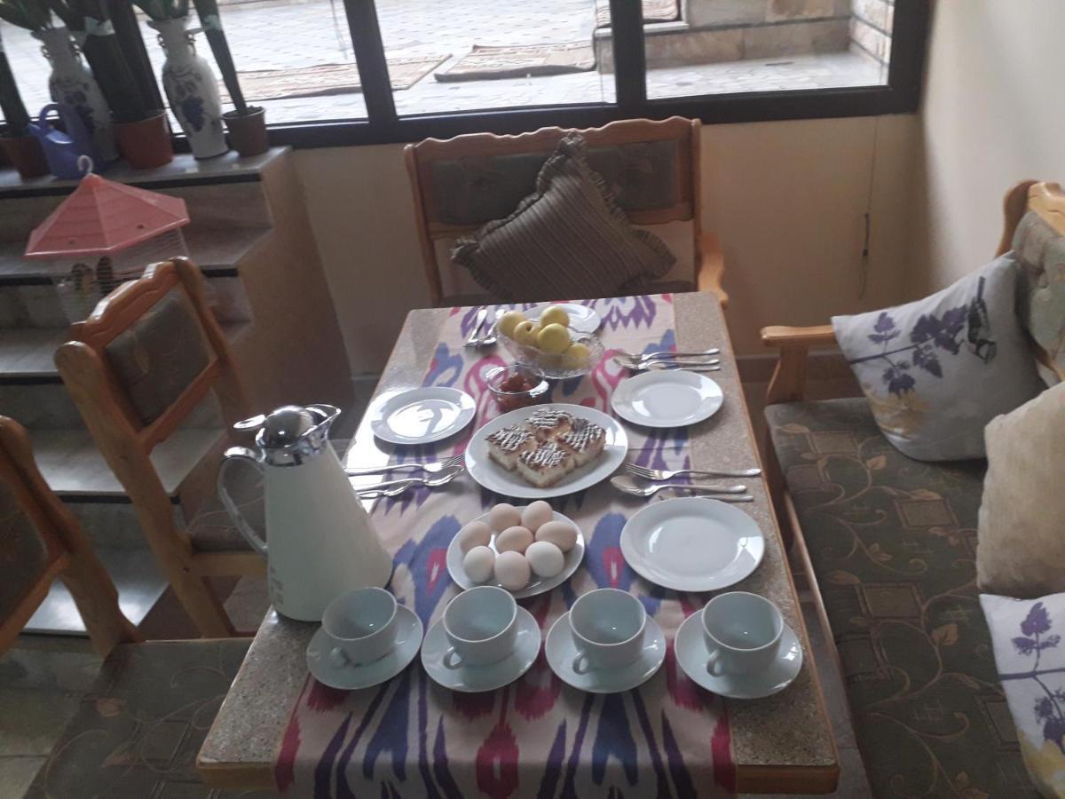 Uzbegim Family Guest House Bukhara Esterno foto